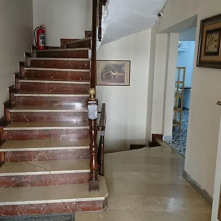 Apart Otel Liva 3*